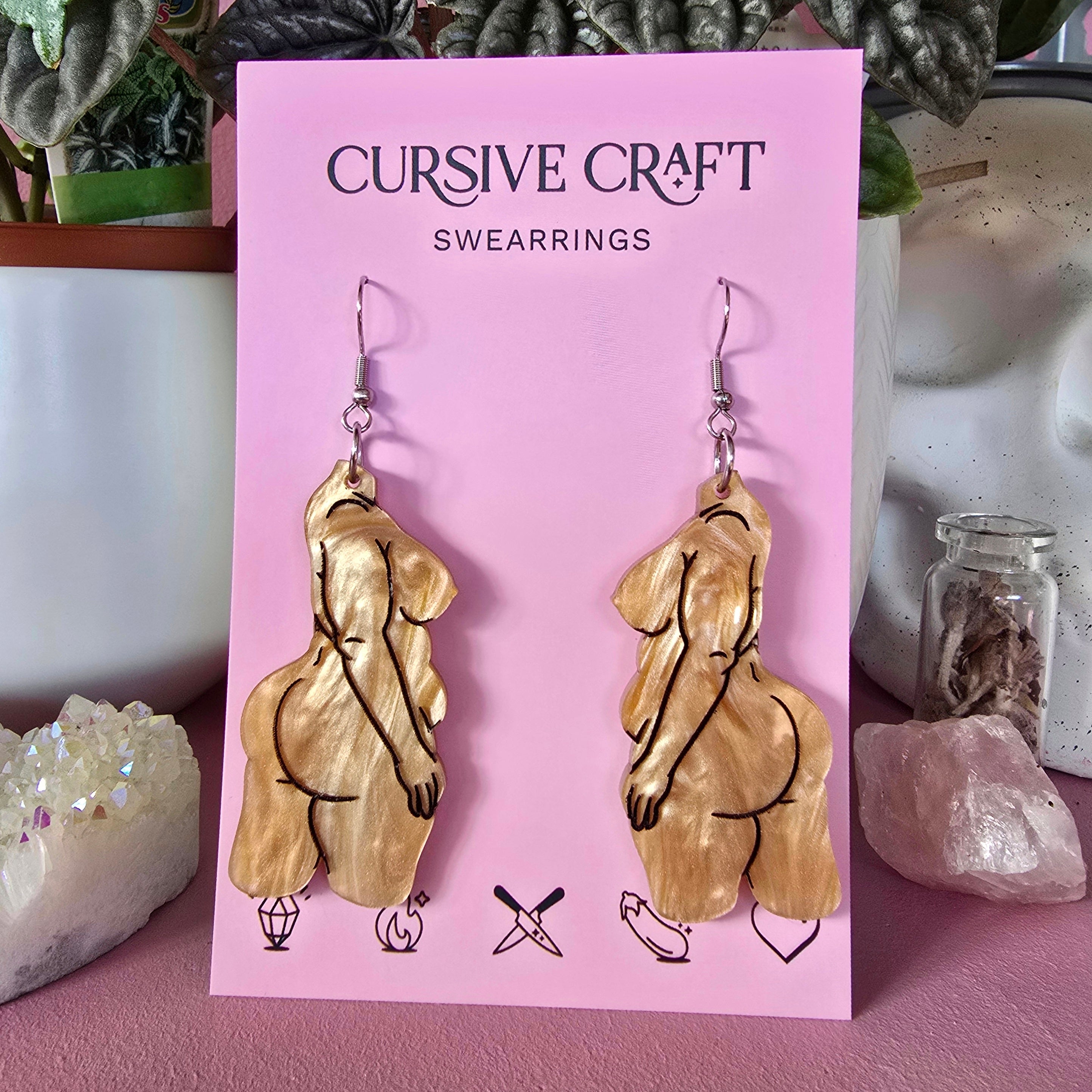Curvy Babe – Cursive Craft